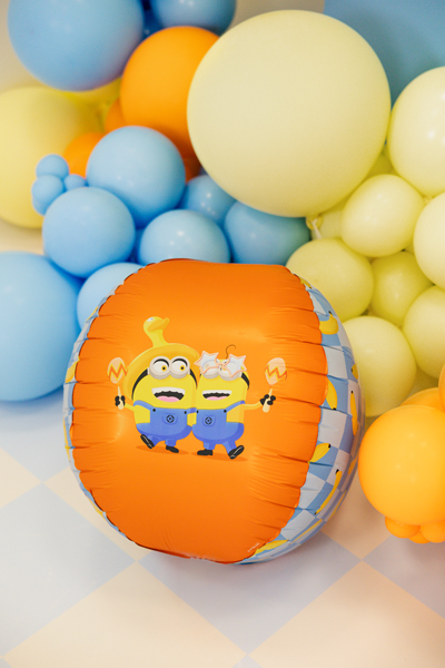 Balon foliowy Piłka w Minionki, 75 cm, mix - obrazek 2