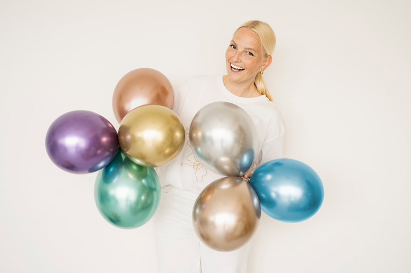 Balony Glossy 30cm, szampańskie złoto (1 op. / 10 szt.) - obrazek 3
