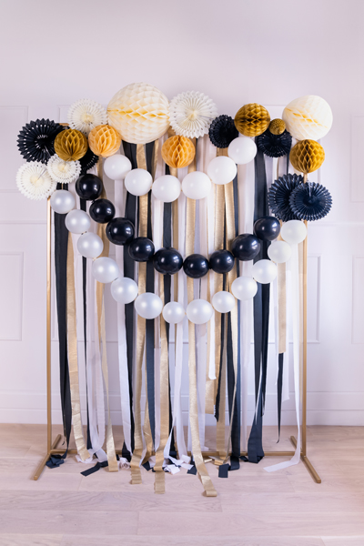 Balony z łącznikiem, 28 cm, Metallic Pure White (1 op. / 20 szt.) - obrazek 4