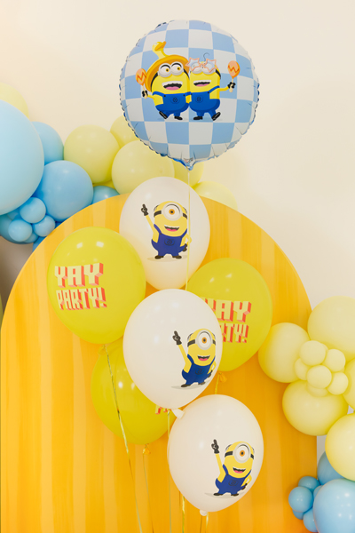 Balony Strong 30 cm Minionki z nadrukiem, mix (1 op. / 6 szt.) - obrazek 3