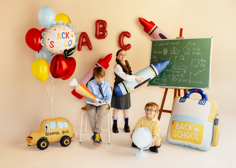 Balon foliowy pastylka z falbanką Back to school, 52x52 cm, kremowo-niebieski - obrazek 2
