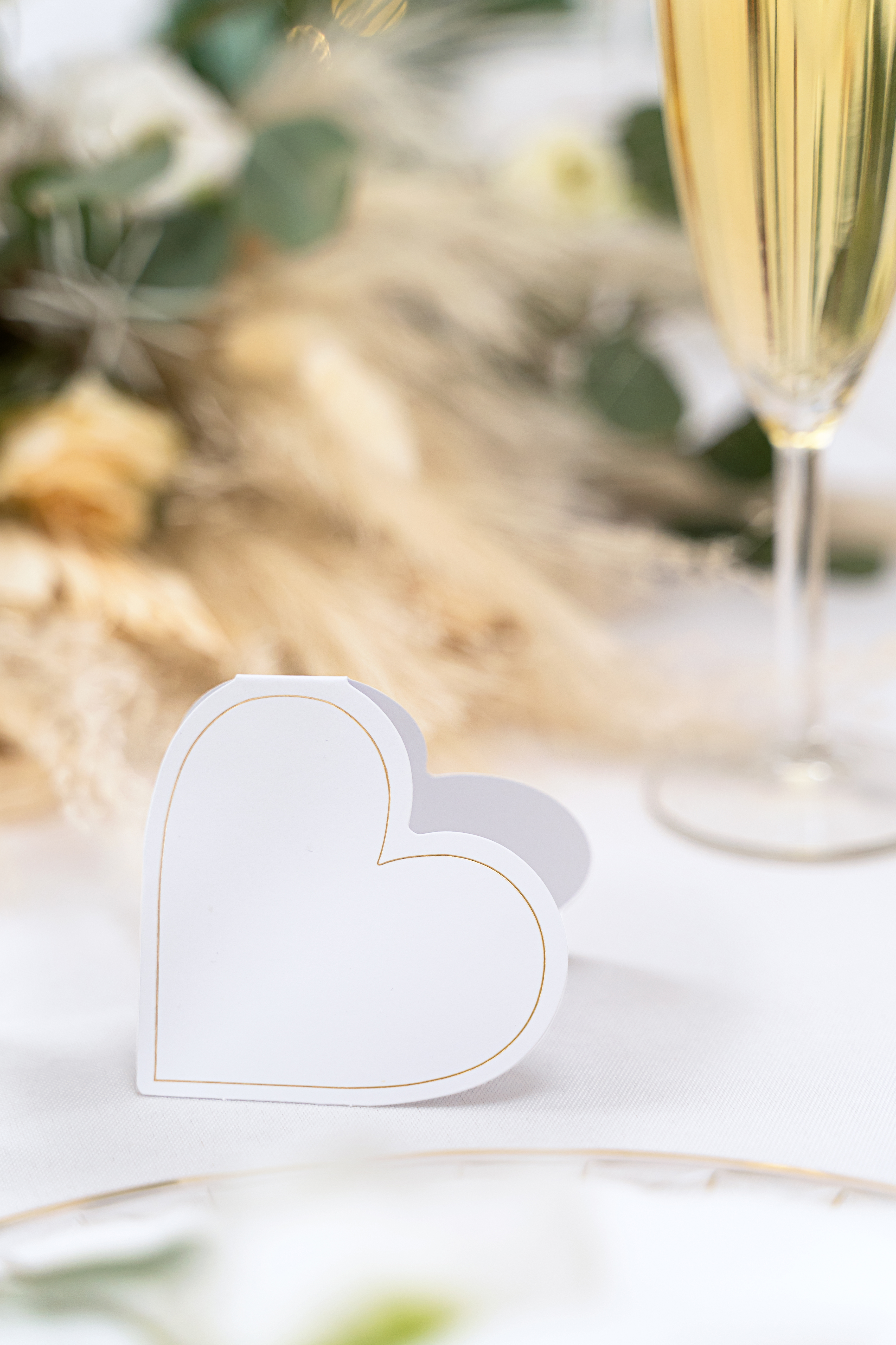 Wizytówki na stół Serca, 15.7x22 cm, biały (1 op. / 10 szt.) - obrazek 3